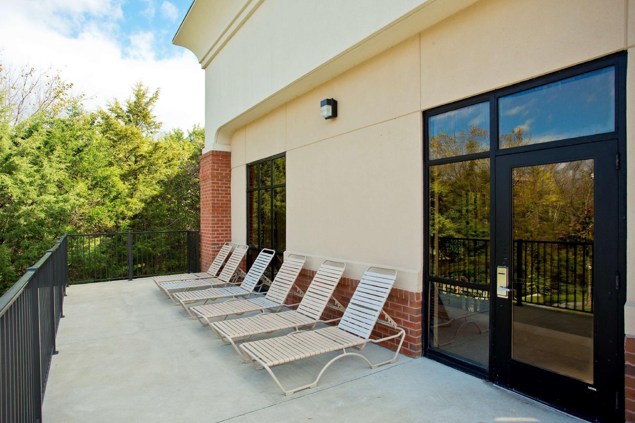 Hampton Inn Front Royal Exterior photo